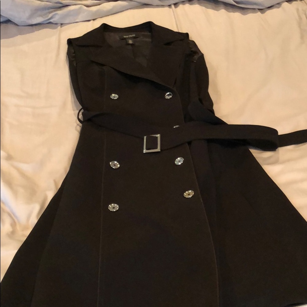 Sleeveless black trench coat - inspector gadget!!